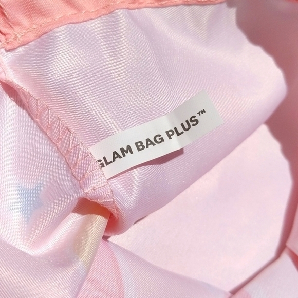 ipsy Peace Love Mascara Pink Glam Bag Plus June 2021 - Picture 6 of 10